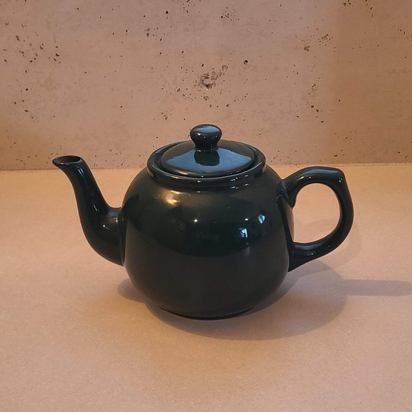 Dark Green Tea Pot - Picture 1 of 9